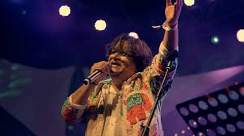 Swanand Kirkire Live in Lucknow