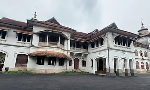 திருவிதாங்கூர் அரண்மனையில் ரூ.2 கோடி நகைகள் அபேஸ்- ஊழியர்கள் கைவரிசையா? போலீஸ் விசாரணை