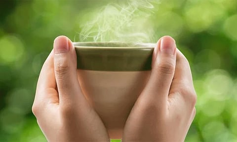 வெறும் வயிற்றில் வெந்நீரை பருகுவது நல்லதா?