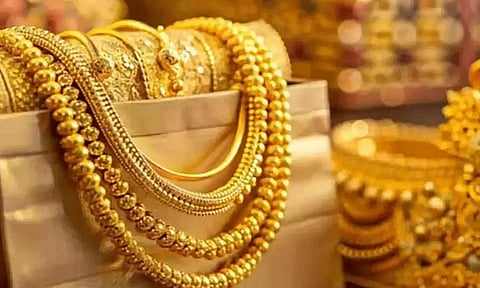 GOLD PRICE TODAY | தொடர் சரிவில் தங்கம், வெள்ளி விலை - நகை பிரியர்களுக்கு குட்நியூஸ்