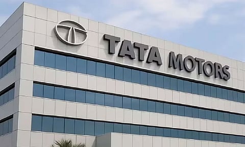ஏப்ரல் 1 முதல் பயணிகள் வாகனங்கள் விலையை உயர்த்தும் Tata Motors