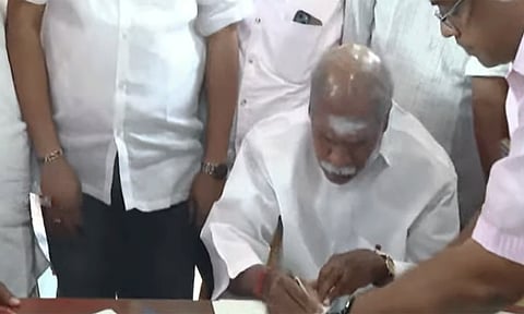 புதுச்சேரி முதலமைச்சர் ரங்கசாமி வேட்புமனு தாக்கல்