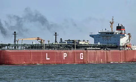 Iran War | ஹார்முஸ் ஜலசந்தி வழியாக இந்தியாவுக்கு வருகிறது மேலும் 2 எரிவாயு கப்பல்கள்