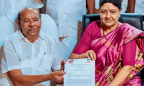 TN Assembly Election| சசிகலாவுடன் கூட்டணி- ராமதாஸ் ஆதரவு பா.ம.க.வினர் அதிருப்தி