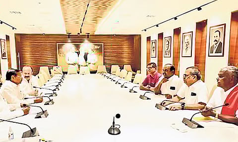 TN Assembly election | முடிவுக்கு வந்த இழுபறி..! தி.மு.க கூட்டணியில் 5 தொகுதிகளை ஏற்கும் CPM?