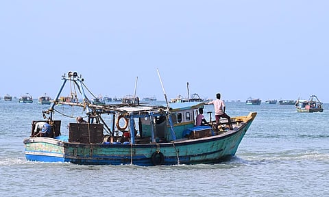 எல்லை தாண்டி மீன்பிடித்ததாக கூறி தமிழக மீனவர்கள் 7 பேர் கைது