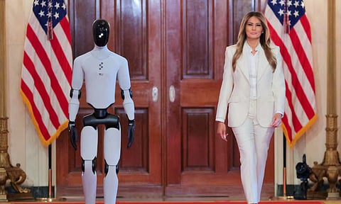 இனி ஆசிரியர் வேலைக்கும் ஆப்பு?.. மெலனியா டிரம்ப் அறிமுகம் செய்த AI ரோபோவால் வெடித்த சர்ச்சை | Plato