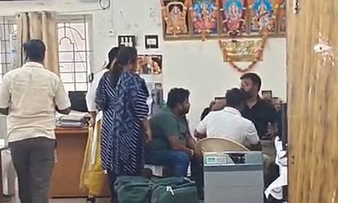 TN Assembly Election| சென்னை மதுரவாயலில் ரூ.5 கோடி பணம் பறிமுதல்