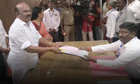 TN Assembly Election: 8வது முறையாக போட்டி..! ராயபுரத்தில் ஜெயக்குமார் வேட்புமனு தாக்கல்