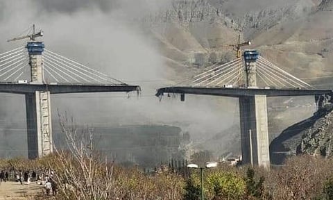 இன்னும் பல தாக்குதல்கள் வருகிறது.. ஈரானின் மிக உயரமான பாலம் மீதான தாக்குதல் வீடியோவை வெளியிட்ட டிரம்ப்