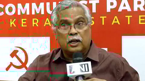 பினோய் விஸ்வம்