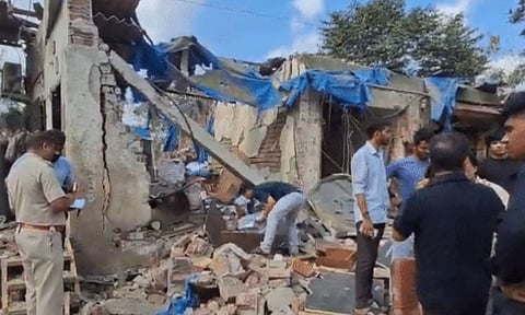 கியாஸ் சிலிண்டர் குடோனில் வெடிவிபத்து - 4 பேர் பலி