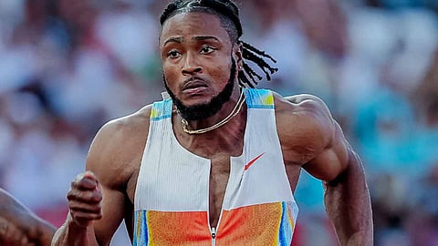 150 மீ ஓட்டப் பந்தயம்: 32 வருட சாதனையை முறியடித்தார் தாம்சன்