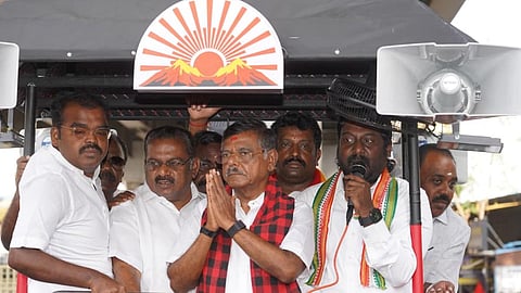 சூடு பிடிக்கும் தேர்தல் பிரசாரம்... தி.மு.க. வேட்பாளர் ஆஸ்டின் தீவிர வாக்கு சேகரிப்பு