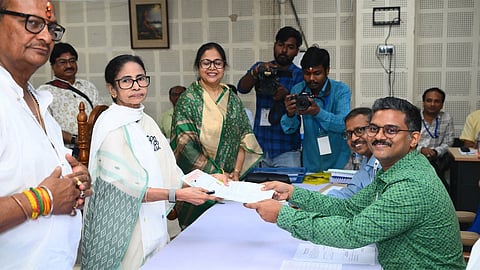 West Bengal Assembly election | பவானிபூர் தொகுதியில் வேட்பு மனுதாக்கல் செய்தார் மம்தா பானர்ஜி