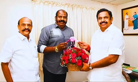 தேமுதிகவில் இருந்து விலகிய மீசை ராஜேந்திரன் அதிமுகவில் இணைவு!