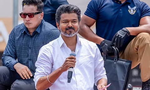 நெல்லை பிரச்சாரத்திற்கு புறப்பட்ட விஜய்