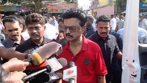 விஜய் குறித்த கேள்விக்கு ரஜினி பாணியில் பதில் சொன்ன முதலமைச்சர்