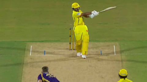 IPL 2026 | பவர்பிளேயில் 2 விக்கெட்டுக்கு 72 ரன்கள் சேர்த்த சி.எஸ்.கே.