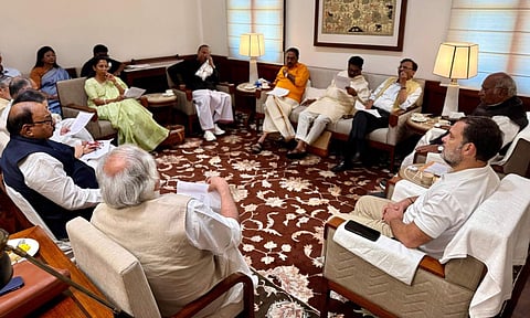 ‘நாடாளுமன்றம் அபகரிக்கப்படுவதை எதிர்க்கட்சிகள் ஒருபோதும் அனுமதிக்காது’ - மல்லிகார்ஜுனே கார்கே