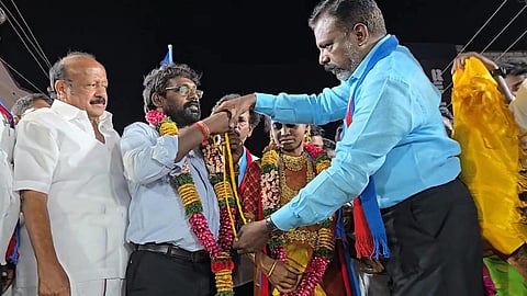 TN Assembly Election| காட்டுமன்னார்கோவிலில் மணமேடையாக மாறிய பிரசார மேடை