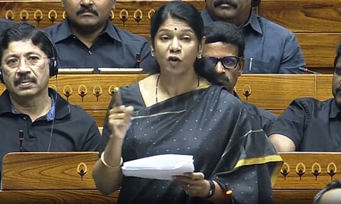 அமித் ஷா பேச்சுக்கும் மசோதாவிற்கும் முரண்பாடு ஏன்?- தொகுதி மறுவரையறை விவகாரத்தில் கனிமொழி கேள்வி