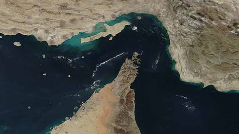 ஹார்முஸ் நீரிணை மீது மீண்டும் கட்டுப்பாடுகளை விதித்த ஈரான்: காரணம் என்ன?