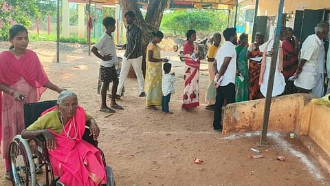 தமிழக சட்டசபை தேர்தல்: மதியம் 3 மணி நிலவரப்படி 70 சதவீதம் வாக்குப்பதிவு