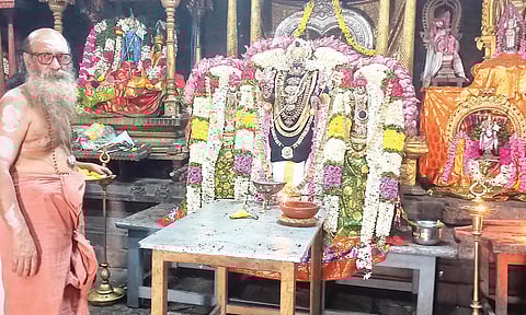 கடன் தொல்லைகள் தீர்க்கும் காலசந்தி பூஜை