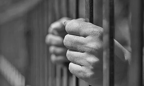 சிறுவர்களை வாகனம் ஓட்ட அனுமதிக்கும் பெற்றோருக்கு அபராதம், சிறை தண்டனை என எச்சரிக்கை