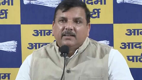 7 எம்.பிக்களை தகுதிநீக்கம் செய்யவேண்டும்: ராஜ்யசபா தலைவருக்கு கடிதம் எழுதிய ஆம் ஆத்மி