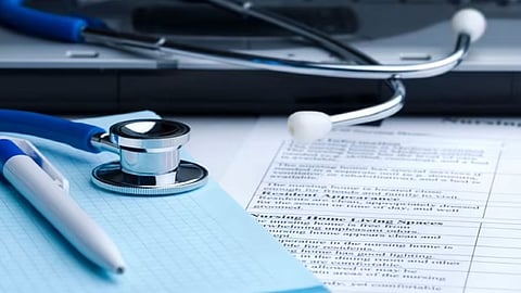 ‘நீட்’ தேர்வு ஹால் டிக்கெட் நாளை வெளியீடு- தமிழகத்தில் 2 லட்சம் பேர் எழுதுகிறார்கள்