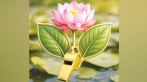 சமூக வலைத்தளங்களில் அதிகமாக பகிரப்பட்டு வரும் விசில், இரட்டை இலை தாமரையுடன் கூடிய புகைப்படத்தை படத்தில் காணலாம்.