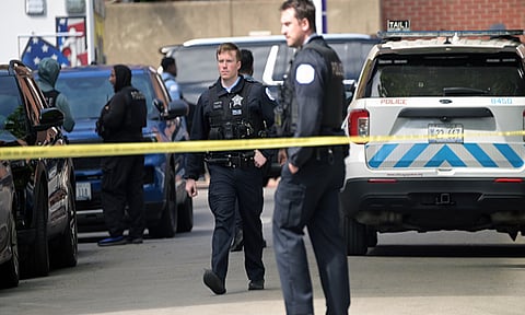 அமெரிக்க மருத்துவமனையில் கைதி துப்பாக்கி சூடு- போலீஸ் அதிகாரி உயிரிழப்பு