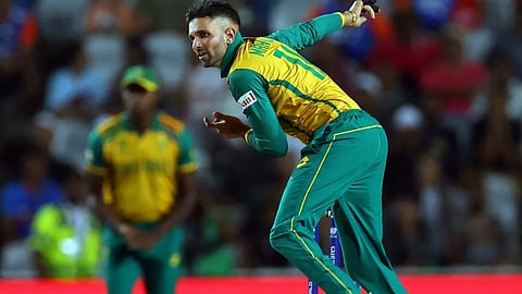 IPL 2026 | மும்பை அணிக்கு பேரிடி... காயத்தால் விலகிய சான்ட்னர் - மாற்று வீரர் அறிவிப்பு