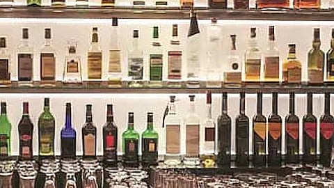 புதுச்சேரி மதுவை தமிழகத்திற்கு எடுத்து செல்ல அனுமதி உள்ளதா?- கலால்துறை விளக்கம்