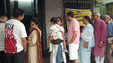 மேற்கு வங்க தேர்தல்: காலை 11 மணி நிலவரப்படி 39.97% வாக்குப்பதிவு