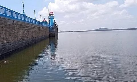 பவானிசாகர் அணையில் இருந்து கீழ்பவானி பாசனத்திற்கு நீர் திறப்பு குறைப்பு