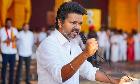 உழைக்கும் கரங்களை போற்றுவோம்..!- விஜய் "மே" தின வாழ்த்து