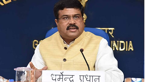 வேலை வாய்ப்புகளை அதிகரித்துக் கொள்ள வெளிநாட்டு மொழிகளை கற்க வேண்டும்: மத்திய அமைச்சர்