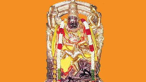 உக்கிர தோற்றத்தில் அருள்பாலிக்கும் சிங்கிரிகுடி லட்சுமி நரசிம்மர்