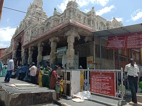 திருச்செந்தூர் கோவிலில் மூத்தகுடி மக்களுக்காக அமைக்கப்படும் தனிப்பாதை.