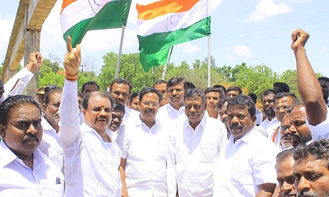 மின்கட்டண உயர்வுக்கு அ.தி.மு.க.வே காரணம்- செல்வபெருந்தகை எம்.எல்.ஏ. பேட்டி