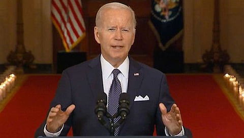 அவசரமாக வெளியேறிய ஜோ பைடன்- வீட்டின் மீது விமானம் பறந்ததால் பரபரப்பு