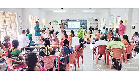 ஆசிரியர்களுக்கு பயிற்சி முகாம்