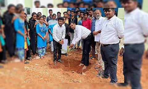  மரக்கன்றுகள் நடும் விழா
