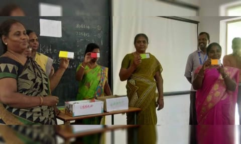பல்லடத்தில் எண்ணும் எழுத்தும் பயிற்சி முகாம் நடைபெற்ற போது எடுத்த படம்.