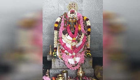 செல்வ விநாயகர் சிறப்பு அலங்காரத்தில் அருள்பாலித்த காட்சி.