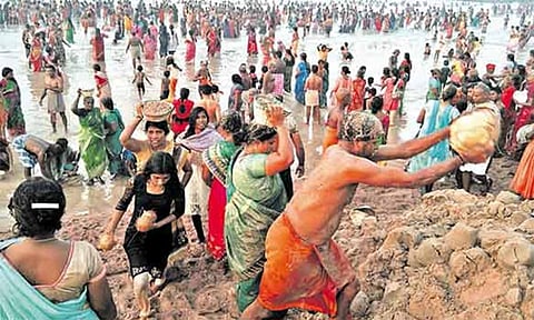 உள்ளம் மகிழும் உவரி விசாகம்