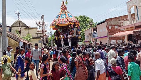 நீலமேகப் பெருமாள் கோவில் வைகாசி தேரோட்டம்
